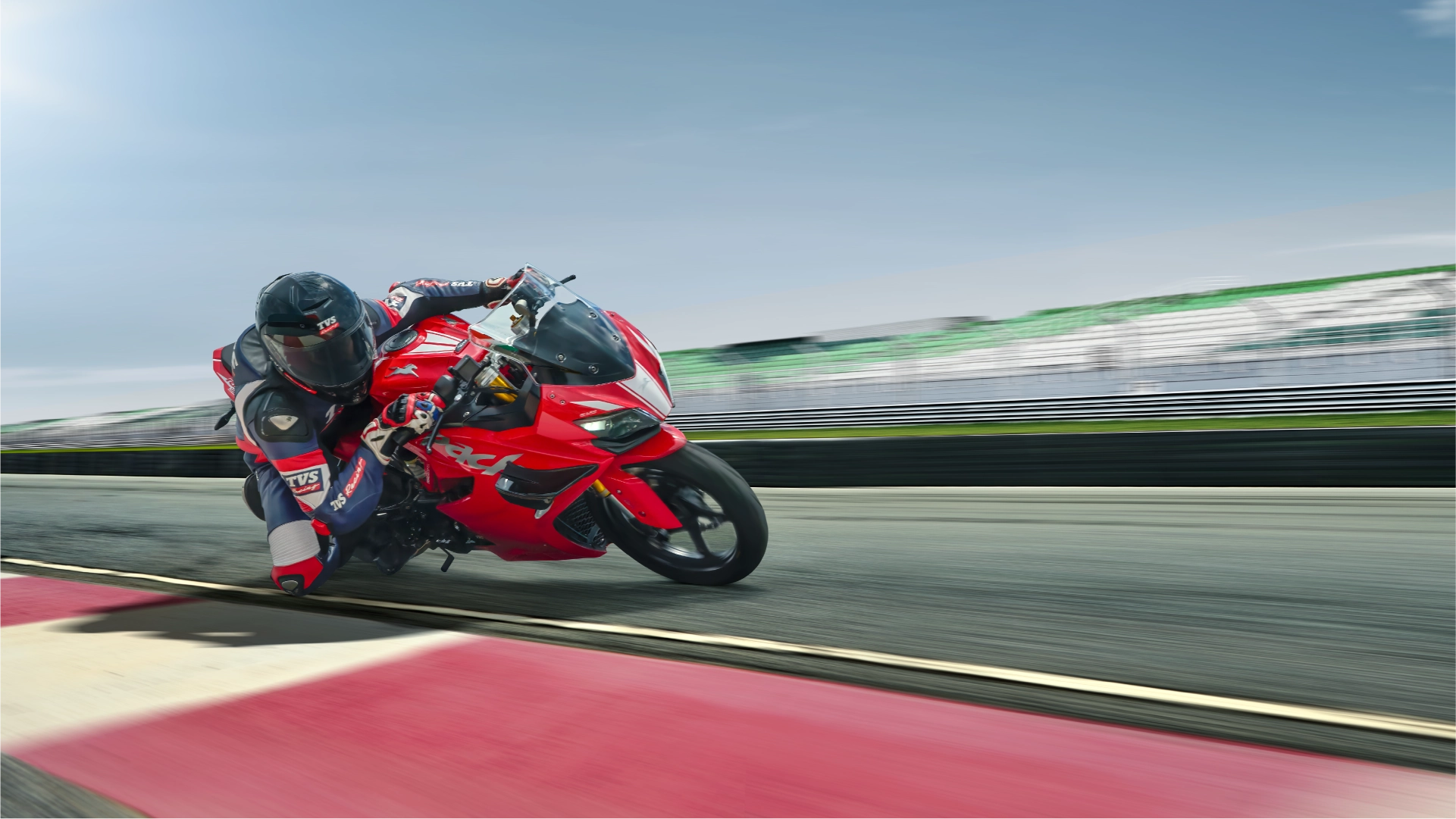 Apache RR 310 racing
